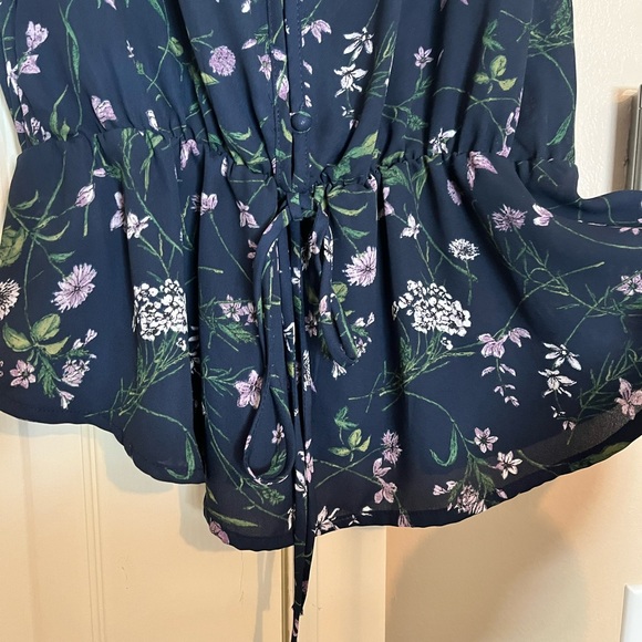 Flutter sleeve top - Picture 3 of 4